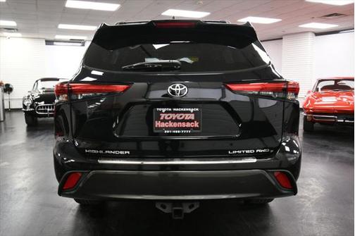 2022 Toyota Highlander Limited