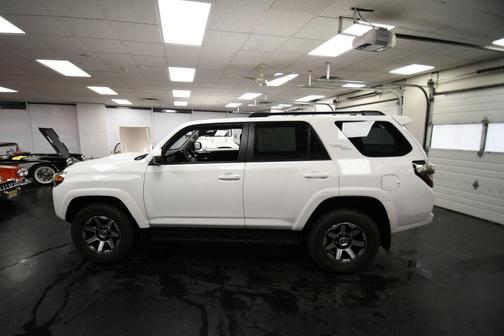 2024 Toyota 4Runner TRD Off Road