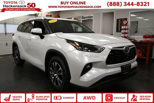 2022 Toyota Highlander Hybrid XLE