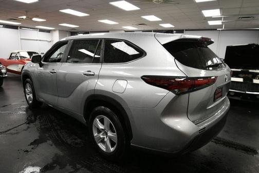 2025 Toyota Highlander LE