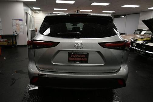 2025 Toyota Highlander LE