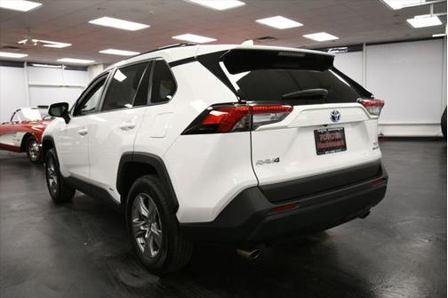 2024 Toyota RAV4 Hybrid XLE