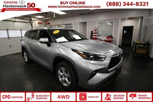 2024 Toyota Highlander LE