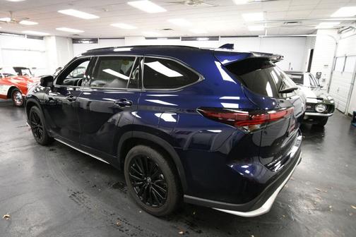 2024 Toyota Highlander XSE