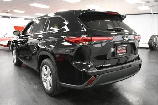 2022 Toyota Highlander L