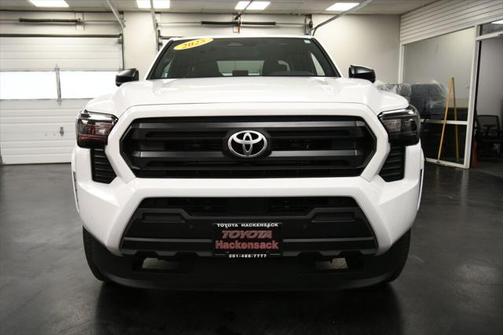 2025 Toyota Tacoma SR