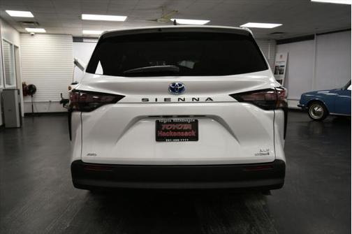 2024 Toyota Sienna XLE 7 Passenger
