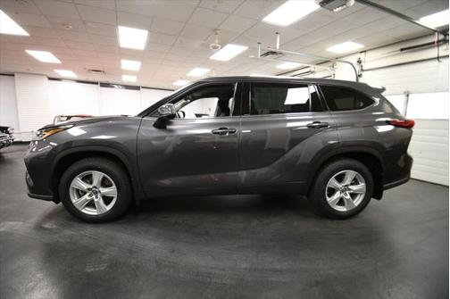 2022 Toyota Highlander L