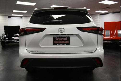 2024 Toyota Highlander XLE