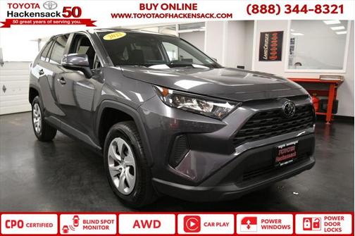 2022 Toyota RAV4 LE