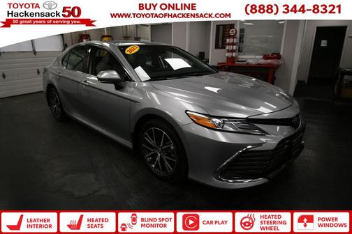 2023 Toyota Camry Hybrid XLE