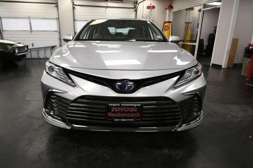 2023 Toyota Camry Hybrid XLE