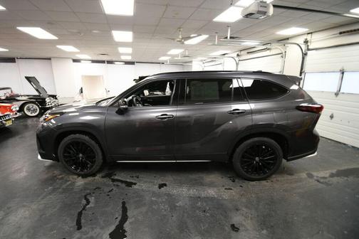 2024 Toyota Highlander XSE