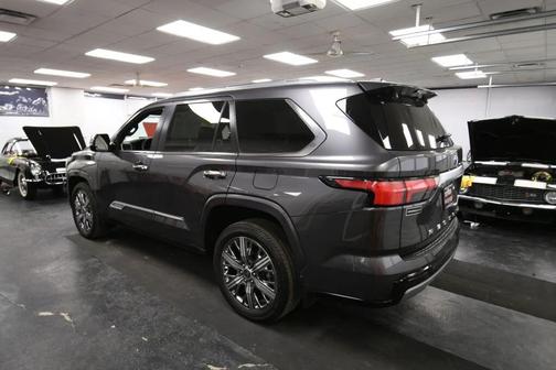 2024 Toyota Sequoia Capstone