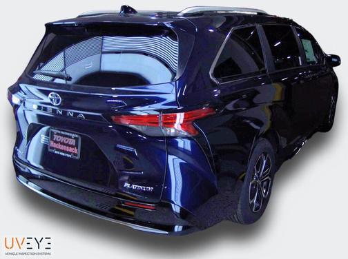 2025 Toyota Sienna Platinum