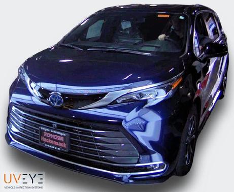 2025 Toyota Sienna Platinum