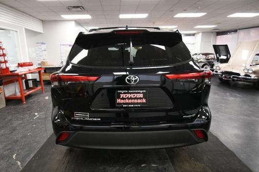 2020 Toyota Highlander L