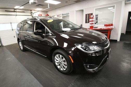 2018 Chrysler Pacifica Touring-L