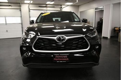 2025 Toyota Highlander Hybrid XLE