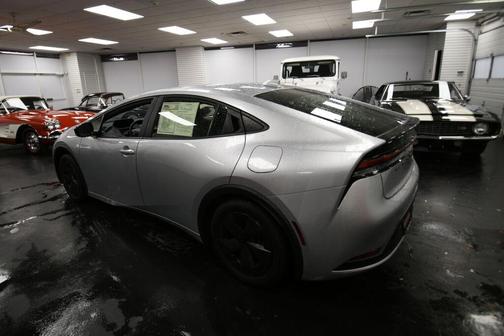 2024 Toyota Prius LE