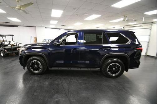 2024 Toyota Sequoia SR5