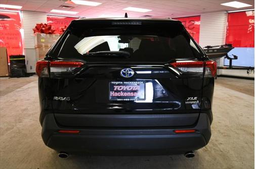 2019 Toyota RAV4 Hybrid XLE