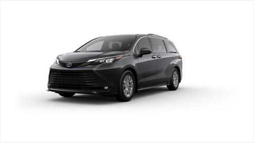 2025 Toyota Sienna XLE 8 Passenger