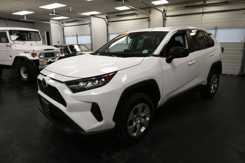2022 Toyota RAV4 LE