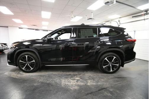 2022 Toyota Highlander XSE