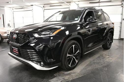 2022 Toyota Highlander XSE
