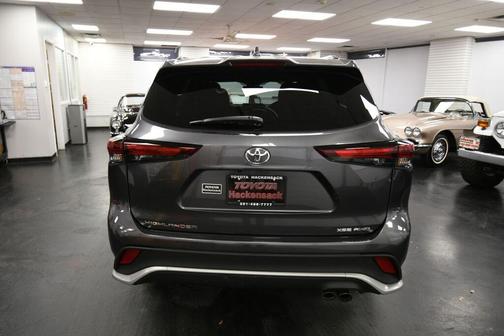 2024 Toyota Highlander XSE