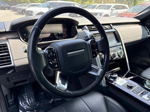 Gray 2019 Land Rover Discovery HSE