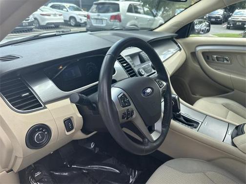 2016 Ford Taurus SEL