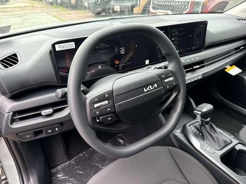 Morning Haze 2026 Kia K4 LXS