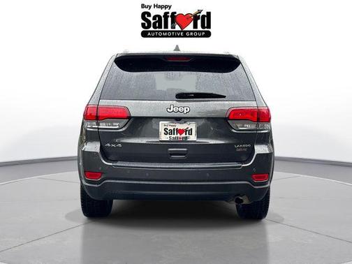 Granite Crystal Metallic Clearcoat 2021 Jeep Grand Cherokee Laredo
