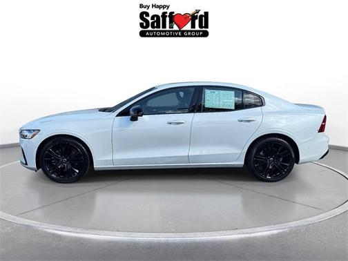 2024 Volvo S60 B5 Plus Black Edition