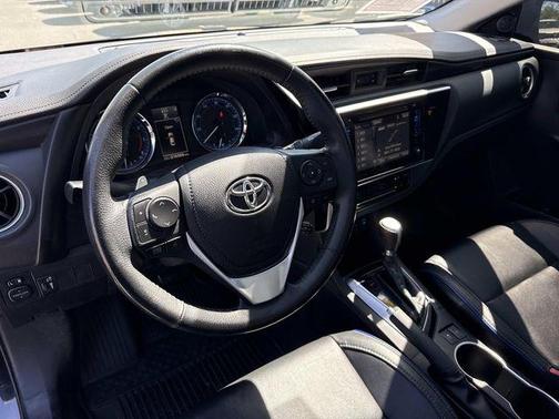 Black Sand Pearl 2018 Toyota Corolla XSE