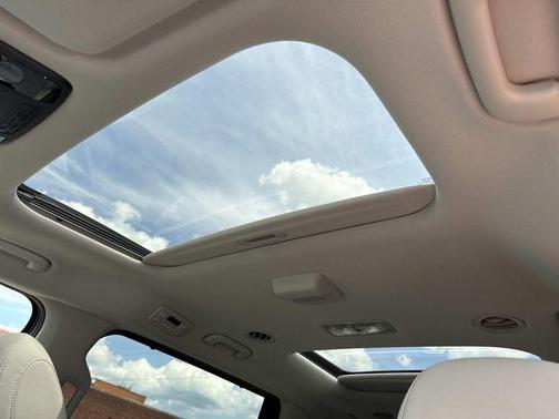 Ceramic Silver 2026 Kia Carnival Hybrid SX Prestige