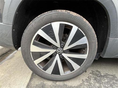 2024 Volkswagen Taos SE