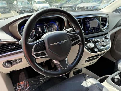 2019 Chrysler Pacifica Touring-L Plus