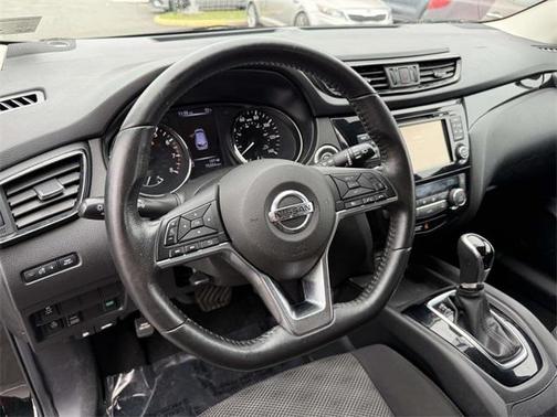 2018 Nissan Rogue Sport SV