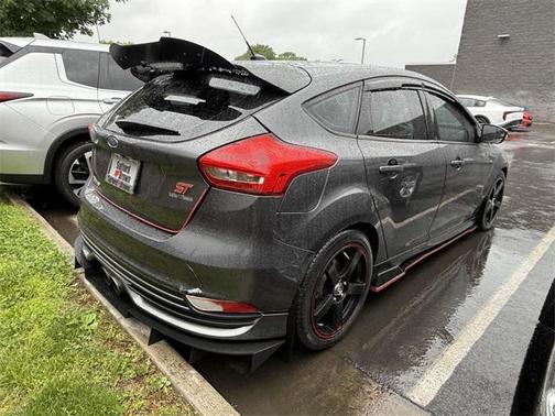 2018 Ford Focus ST