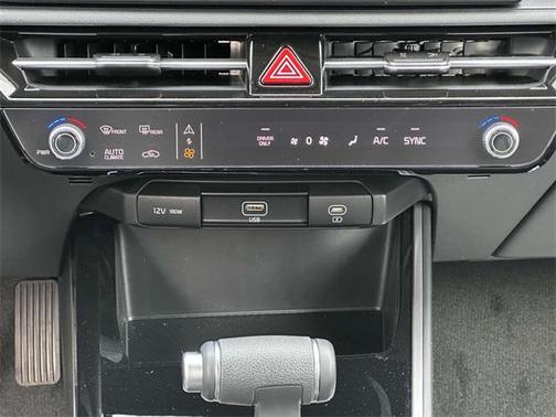 2025 Kia Niro LX