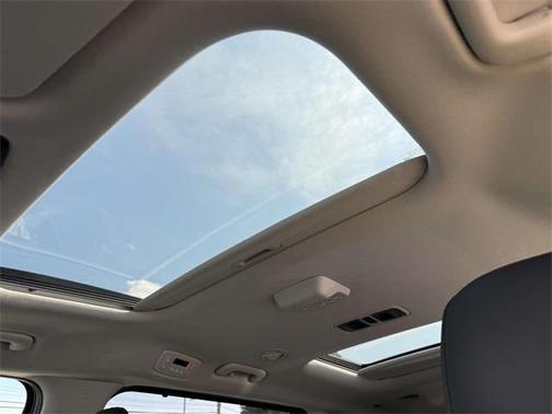 2025 Kia Carnival SX