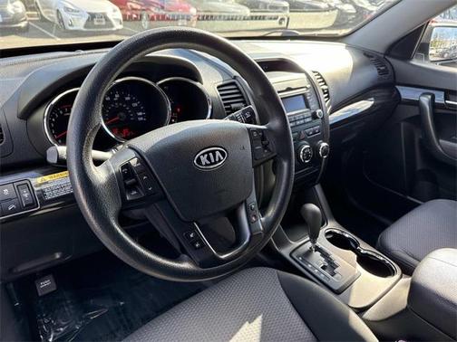 2012 Kia Sorento LX