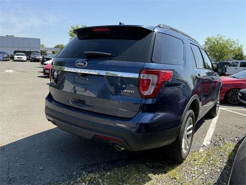 2016 Ford Explorer Base