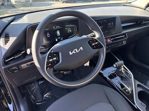 2025 Kia Niro LX