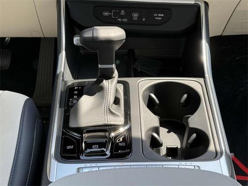 2025 Kia Carnival EX