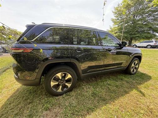 2024 Jeep Grand Cherokee 4xe Base