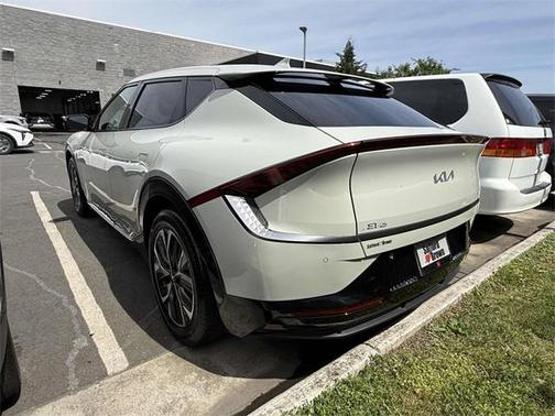 2022 Kia EV6 Wind